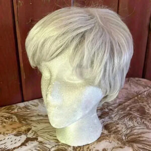 Vintage Wig Grey White Platinum Short Layered Unisex Costume 60s 70s